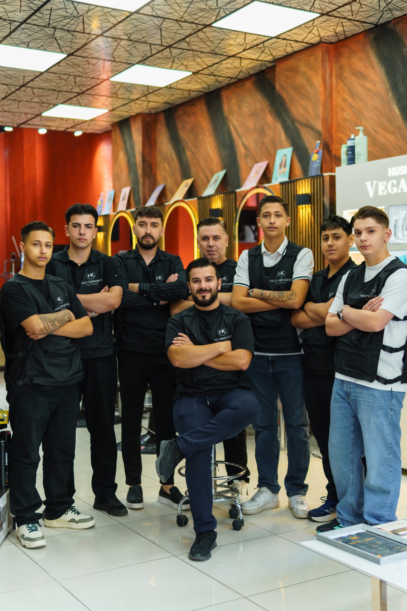 HK Saç Tasarım ekibi toplu fotoğrafı